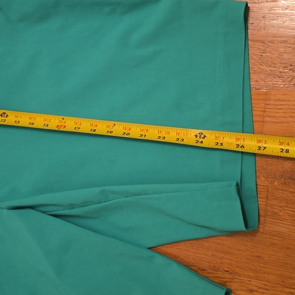 LIZ CLAIBORNE BRAND WOMEN'S PLUS PULL-ON GREEN BERMUDA MID-RISE SHORTS SIZE 3X - Picture 11 of 12